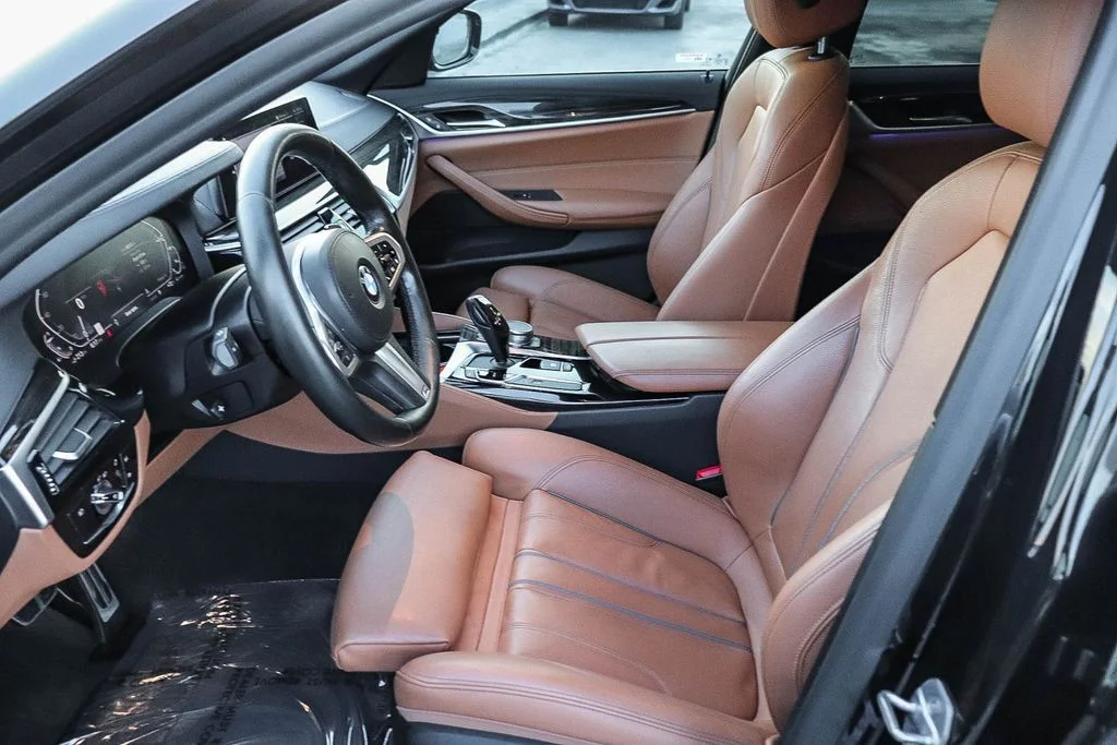 Used 2020 Black BMW 530e iPerformance image 20