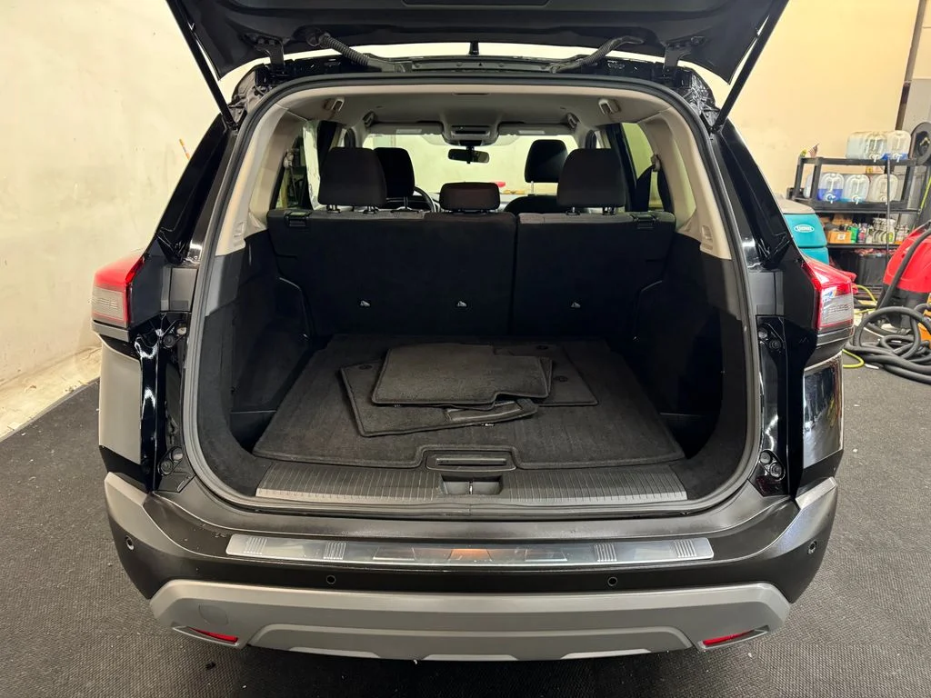 Used 2023 Black Nissan SV image 6
