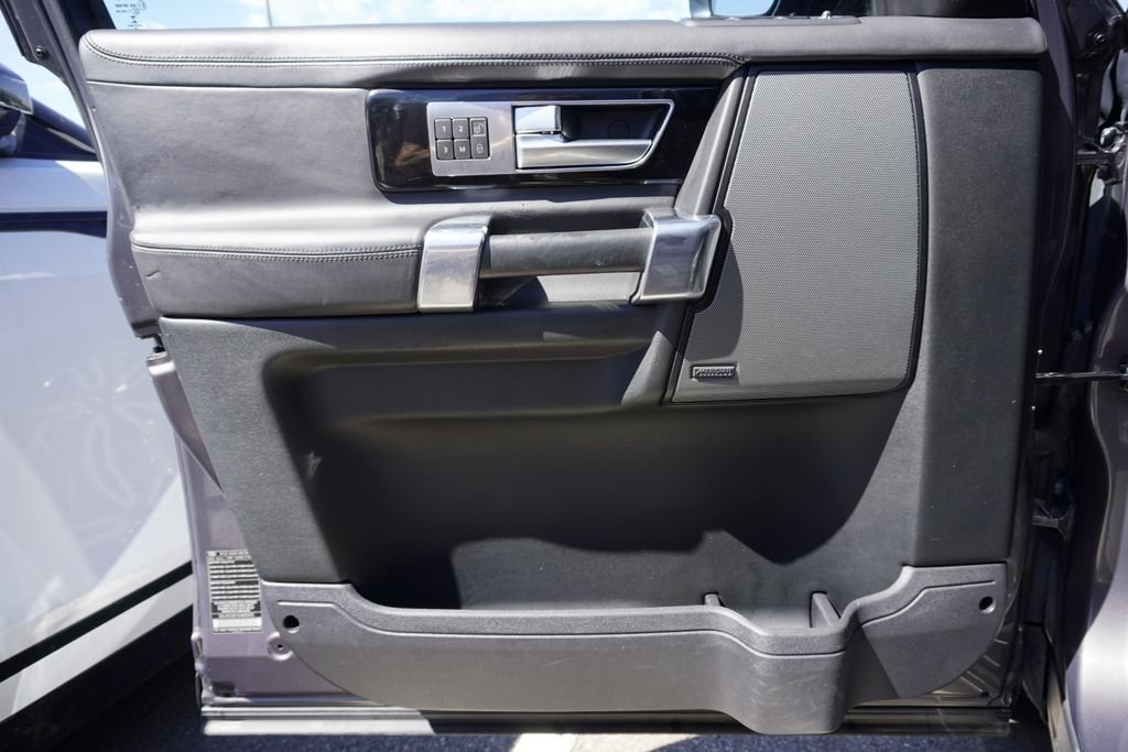 Used 2016 Gray Land Rover HSE image 17