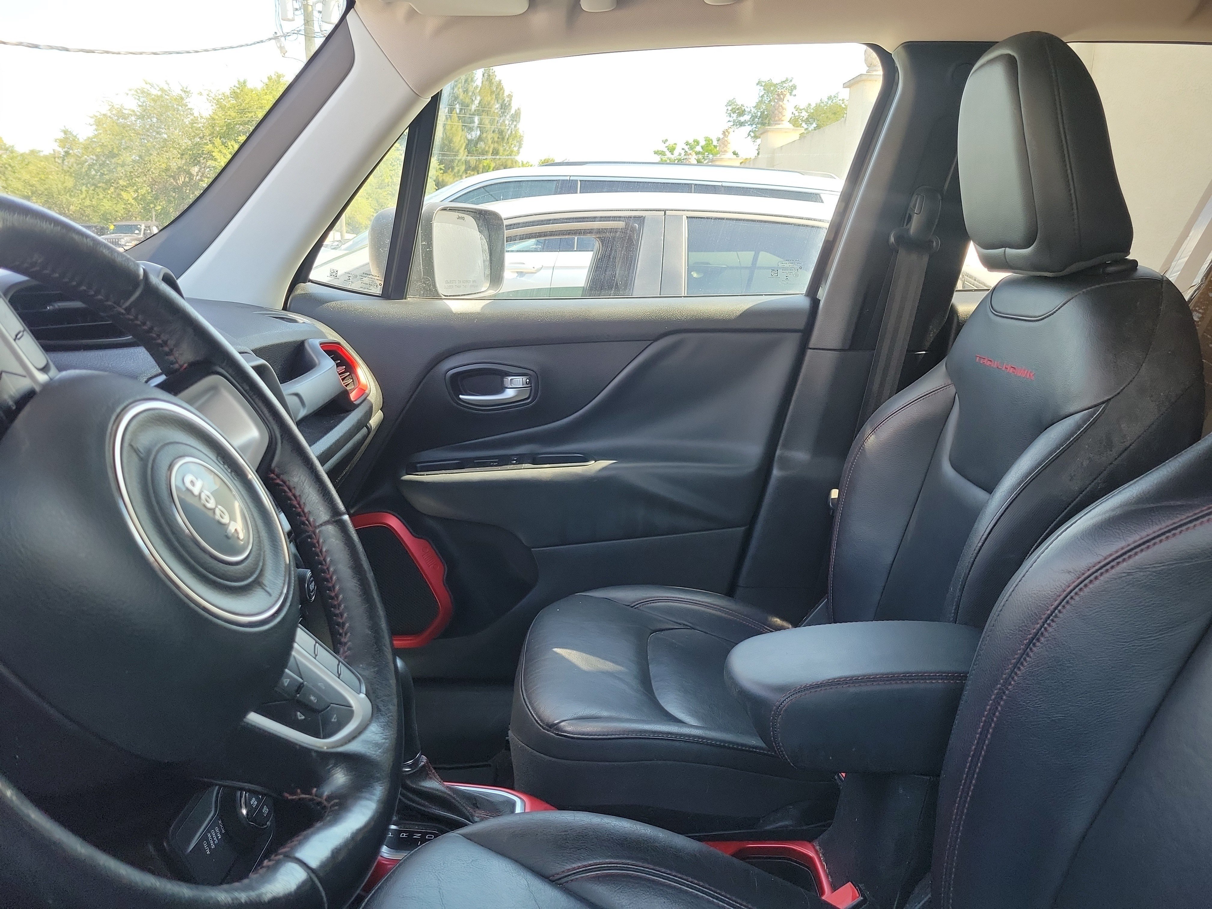 Used 2019 Black Clearcoat Jeep Trailhawk image 7