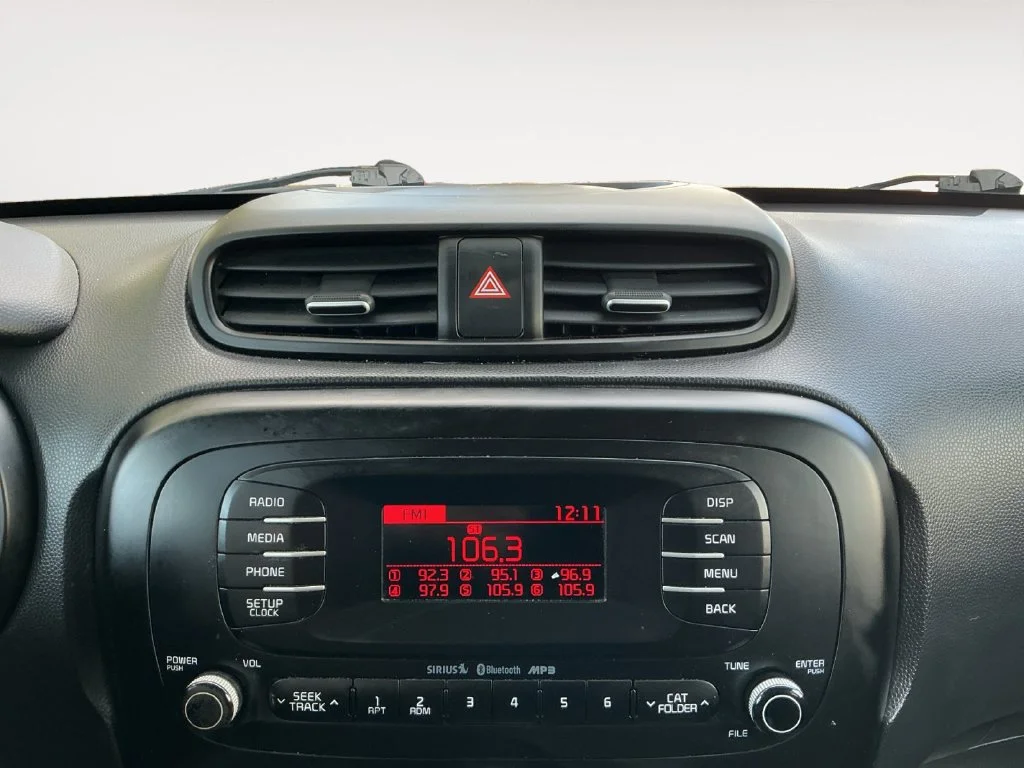 Used 2015 Brown Kia Base image 20