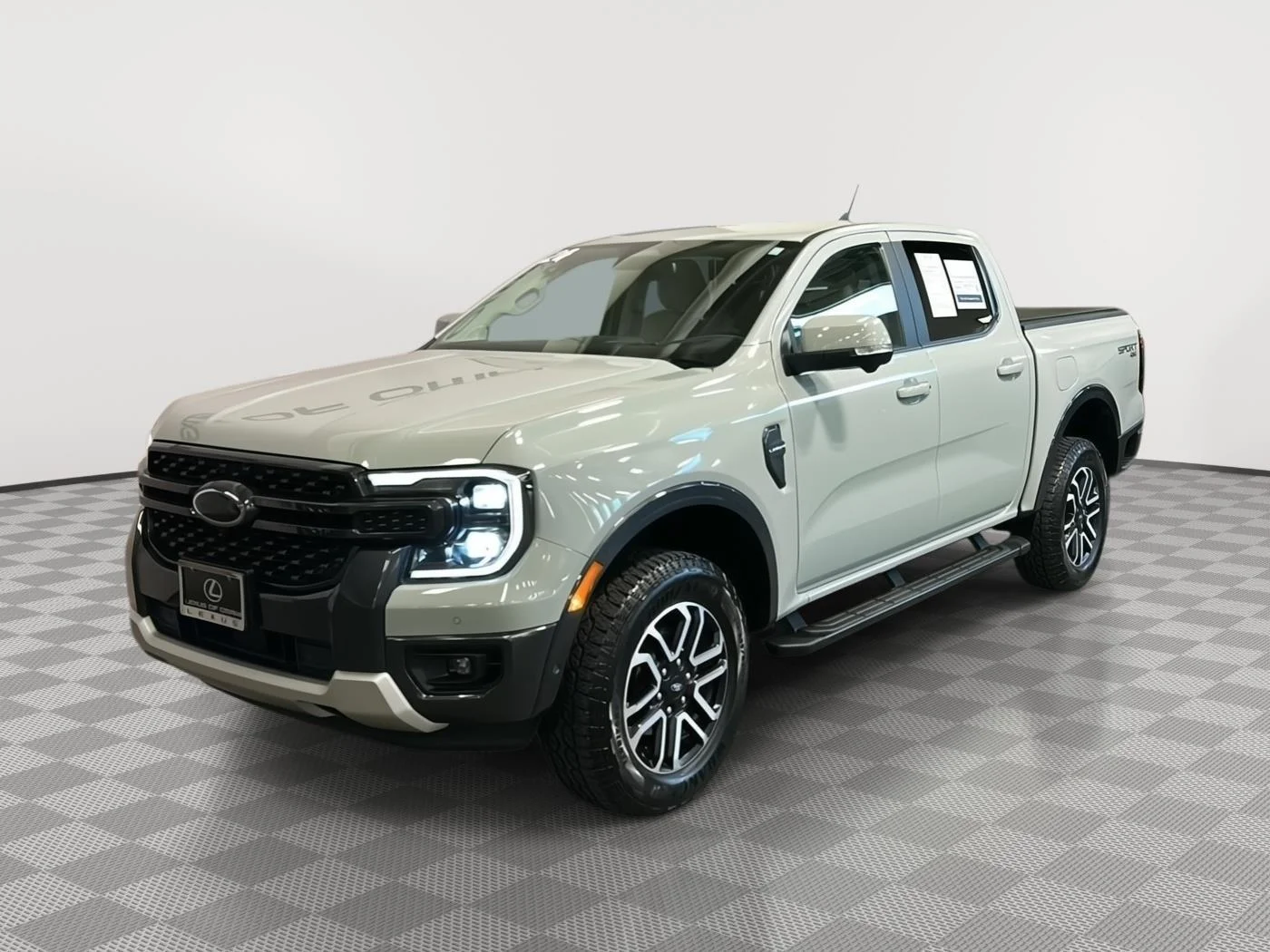 Used 2024 Cactus Gray Ford LARIAT image 3