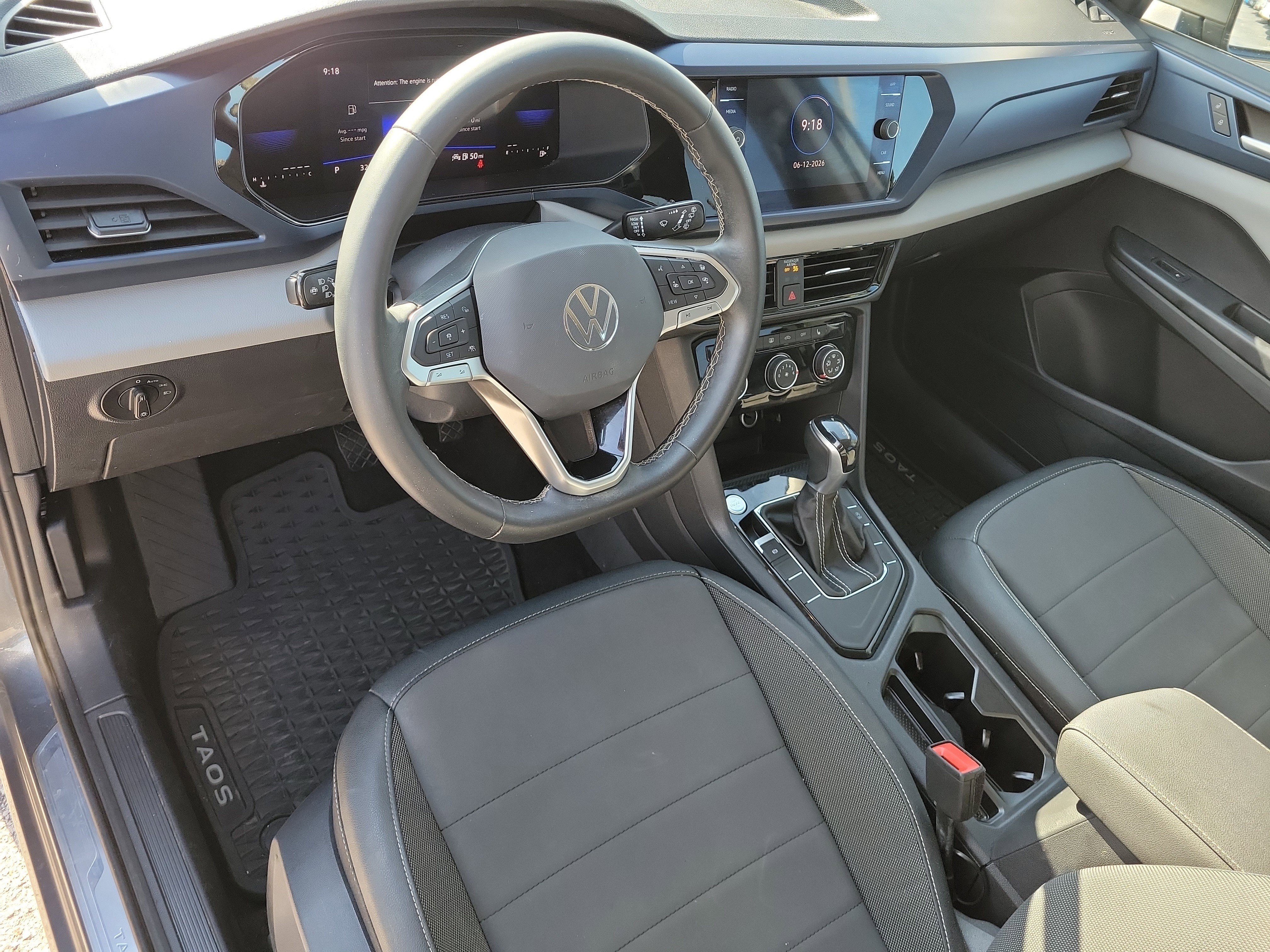 Used 2023  Volkswagen SE image 12