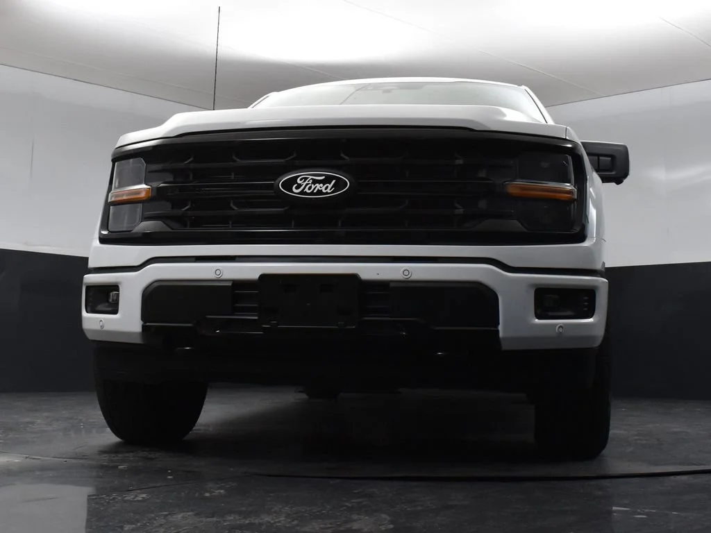 New 2026 Oxford White Ford XLT image 43