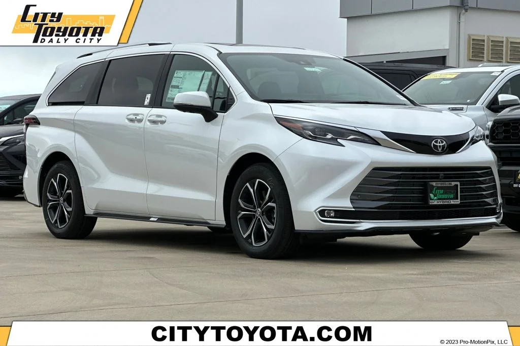 2026 Toyota Sienna  Platinum