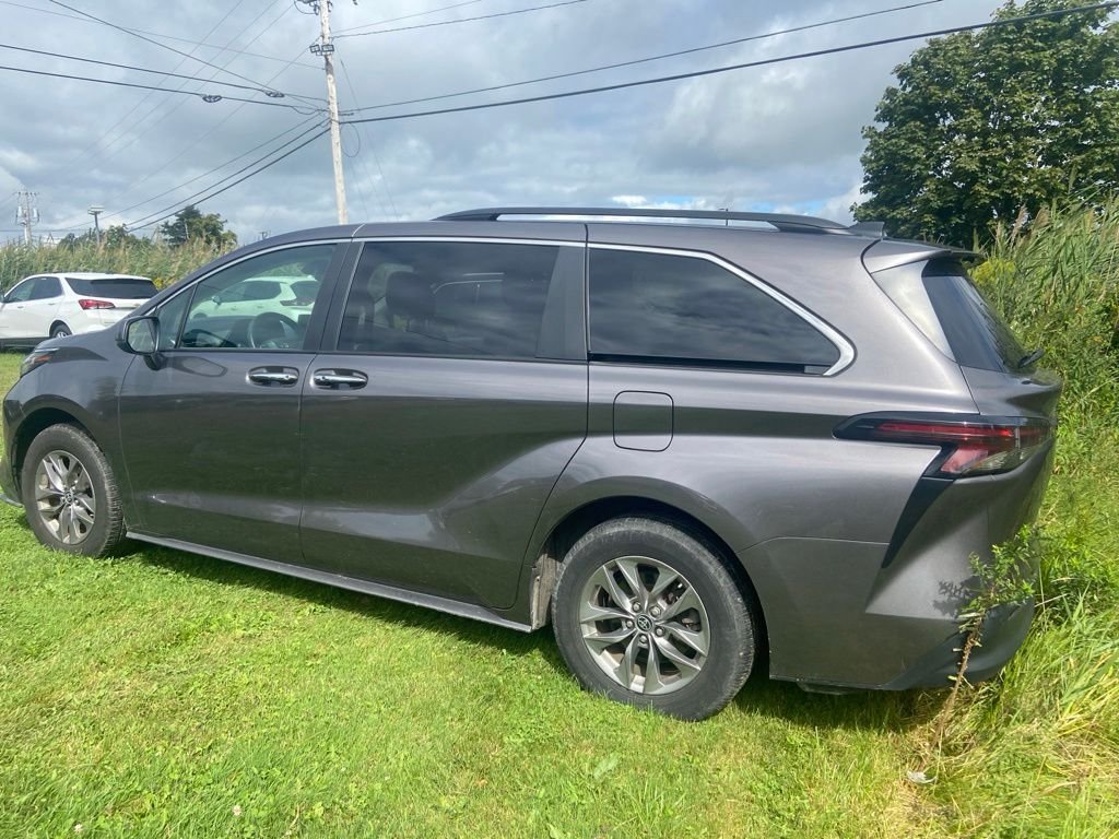 Used 2023 Predawn Gray Mica Toyota XLE image 4