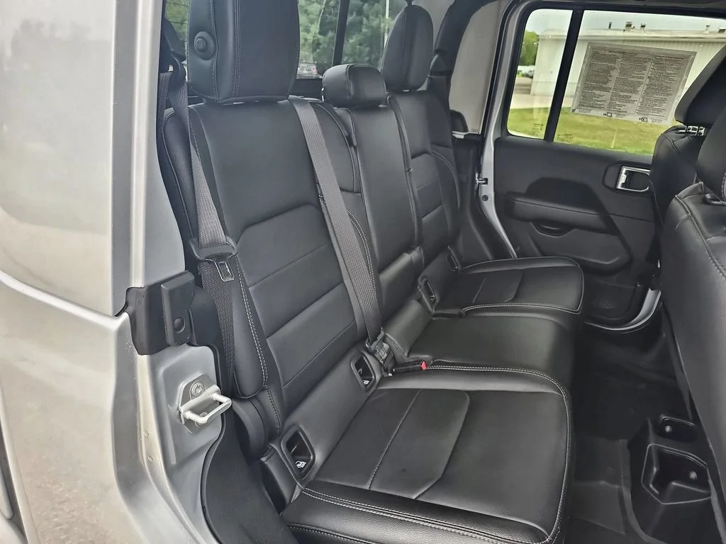Used 2022 Silver Jeep Overland image 28