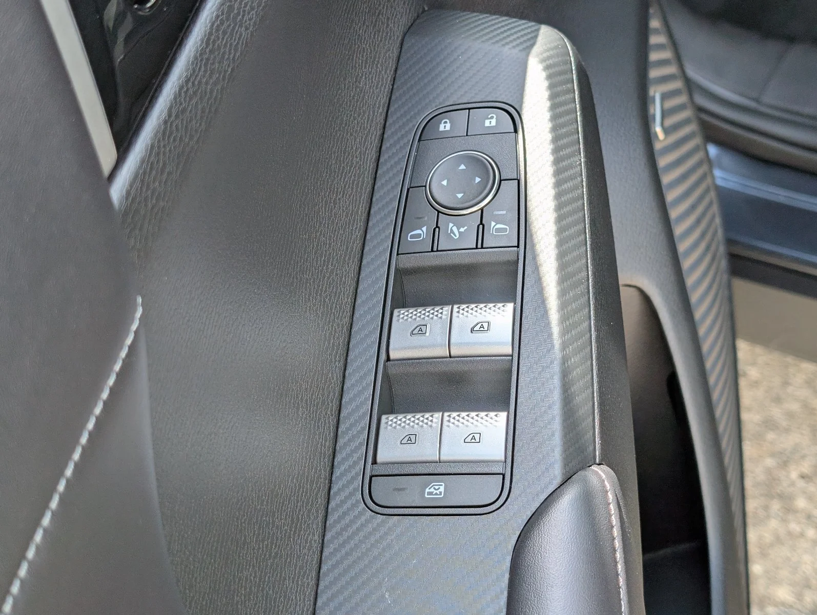 New 2026 Gray Mitsubishi SE 1.5T 2WD image 16
