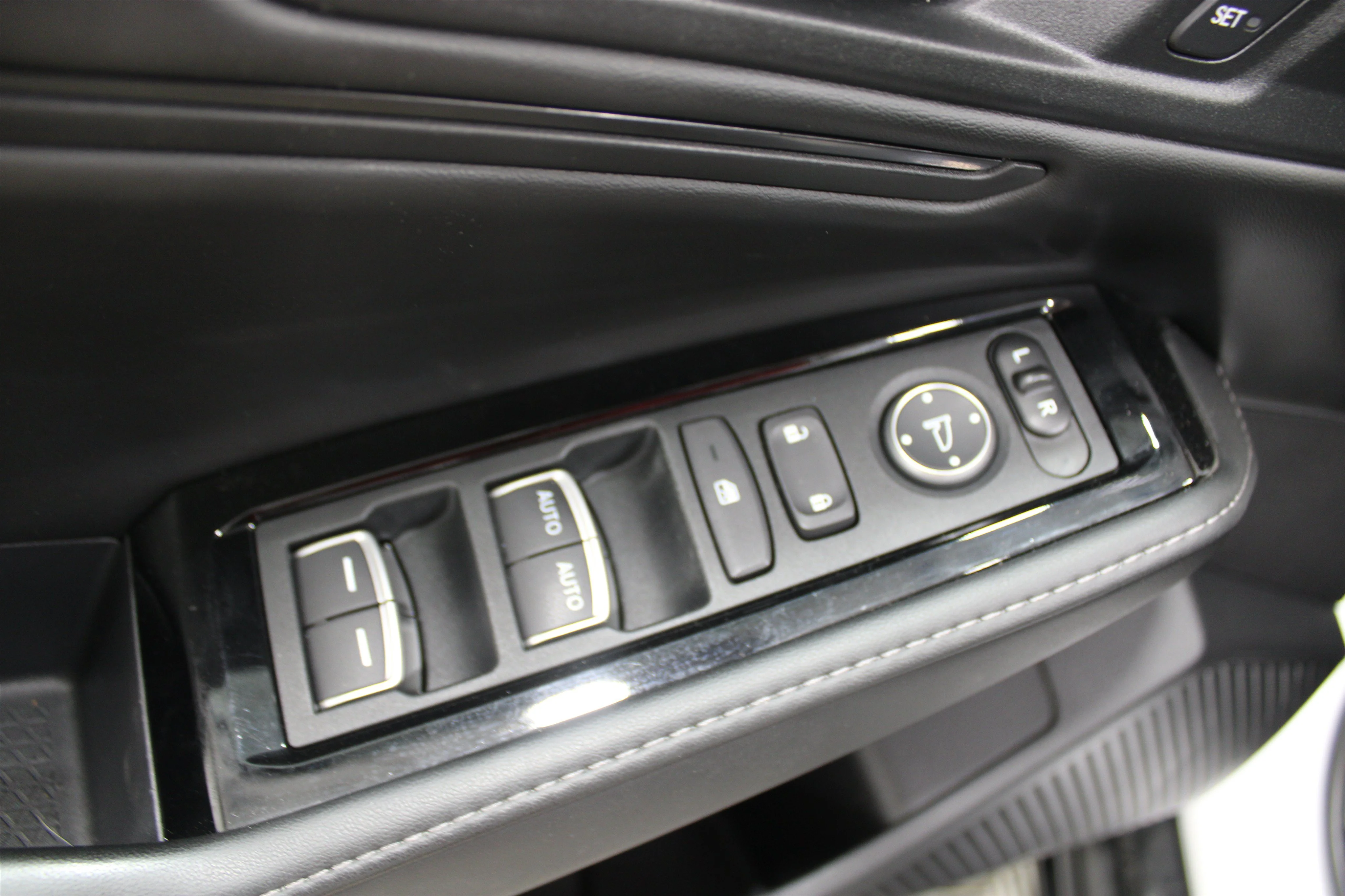2023 Honda Accord Hybrid Touring - Photo 7