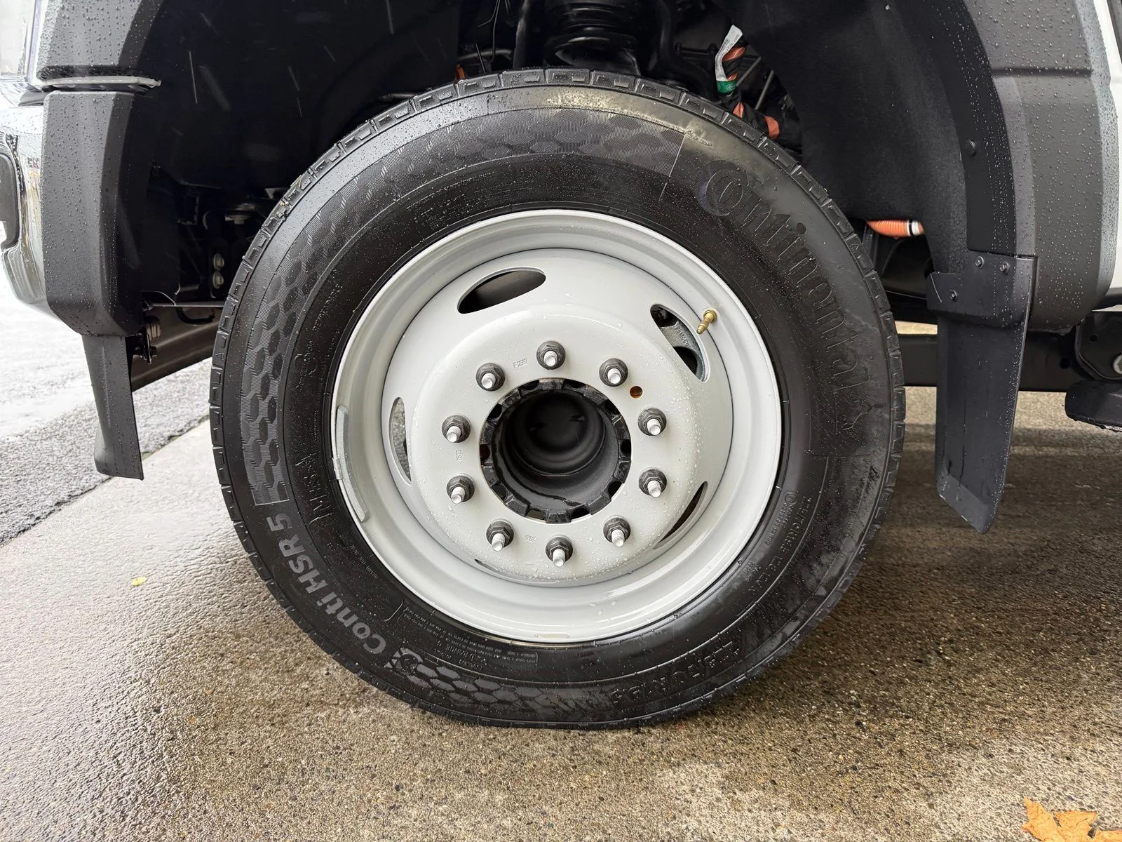 2025 Ford F-550 Super Duty Chassis Cab XL - Photo 19