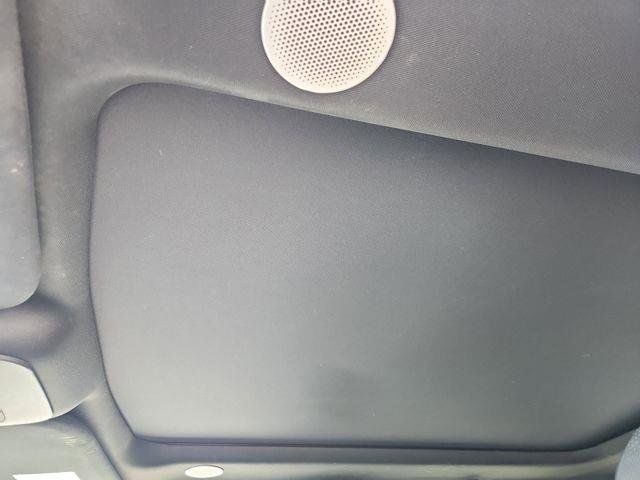 Used 2021  Ford XL image 19