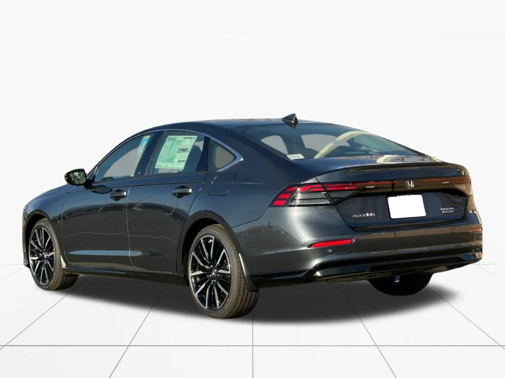 New 2026 Meteorite Gray Metallic Honda Touring image 6