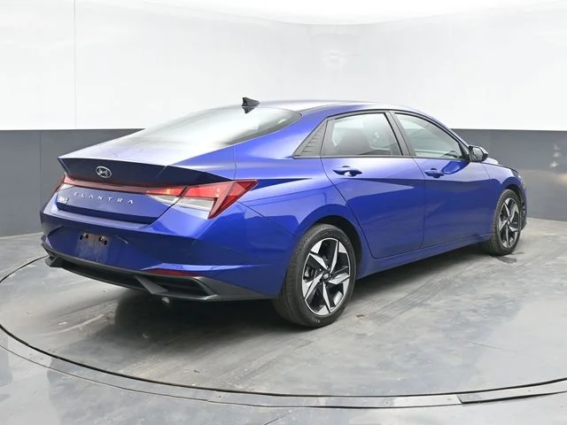 Used 2023 Blue Hyundai SEL image 9