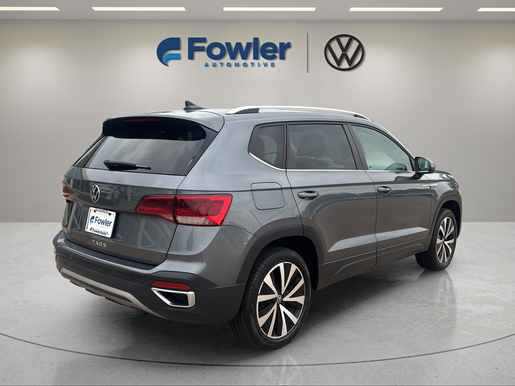 Used 2023 Gray Volkswagen 1.5T SE image 7