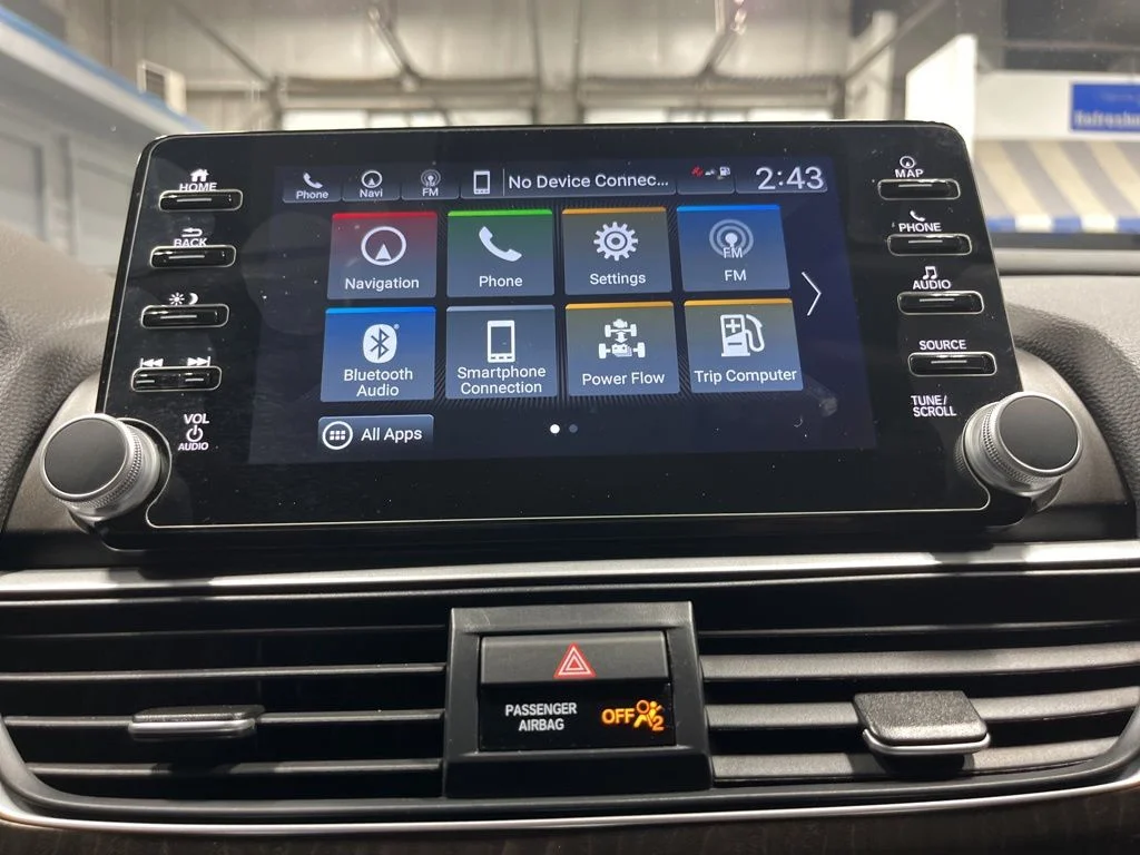 Certified Used 2022 Sonic Gray Pearl Honda Touring image 19