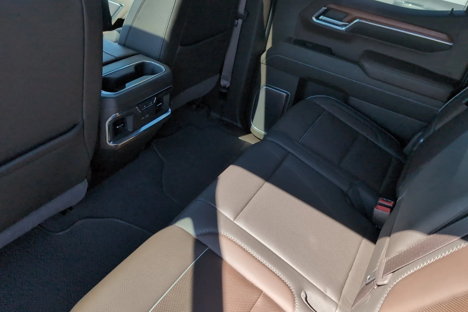 Used 2023 VOLCANIC RED TINTCOAT GMC Denali image 13