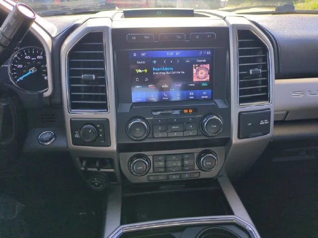 Used 2020 Silver Ford Lariat image 21