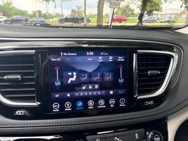 Used 2019 Black Chrysler Limited image 36