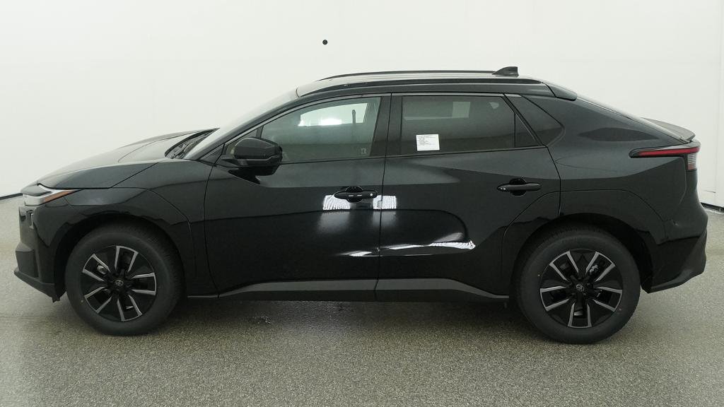 New 2026 Midnight Black Metallic Toyota XLE image 3