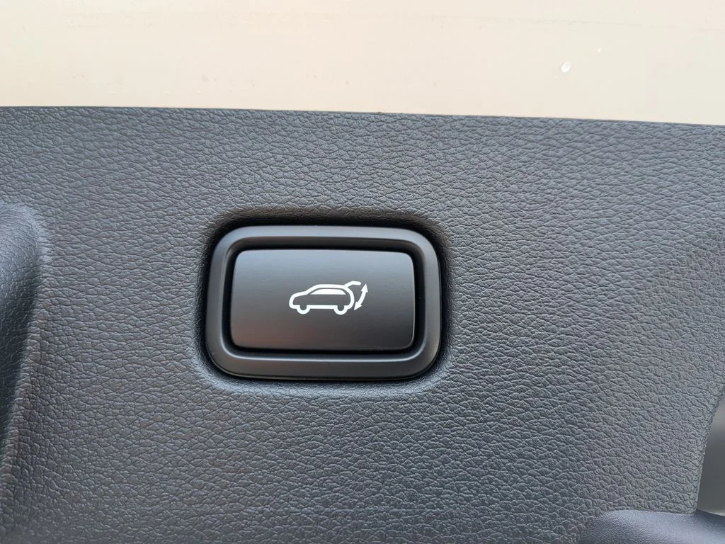 New 2026 White Pearl Kia EX image 49