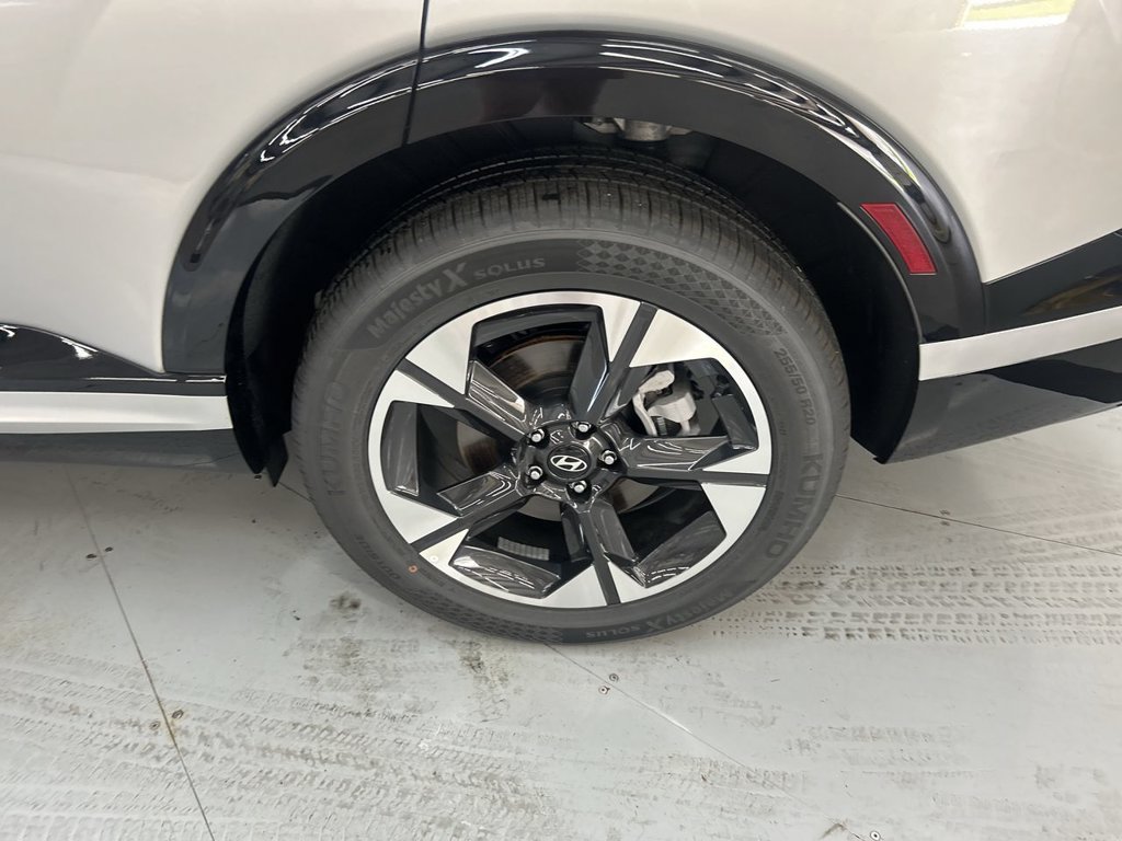 New 2026 Silver Metallic Hyundai Limited AWD image 10