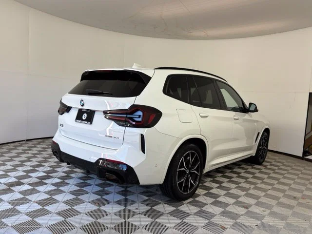 Used 2024 Alpine White BMW xDrive30i image 7