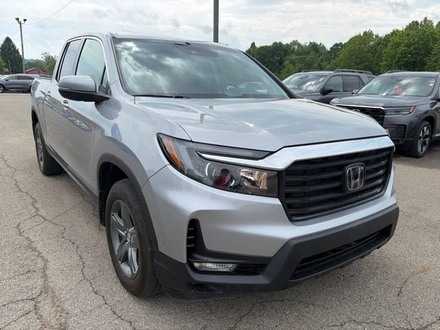 Used 2023 Lunar Silver Metallic Honda RTL image 9