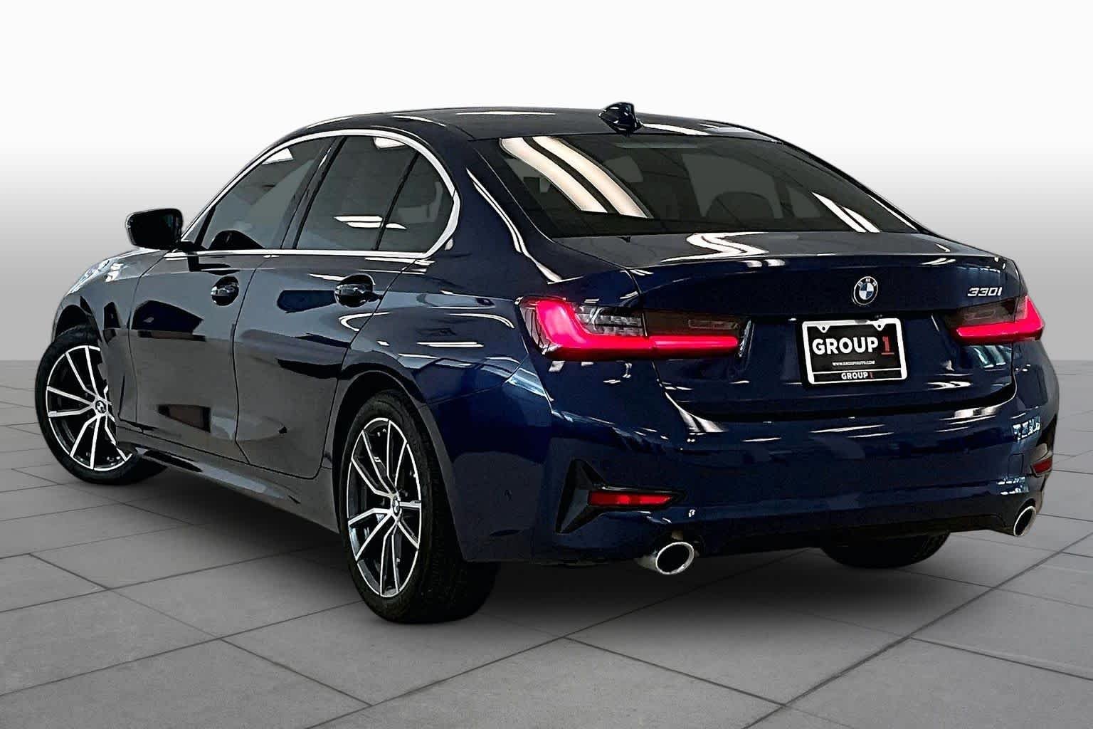 Used 2020 Mediterranean Blue Metallic BMW 330i image 10
