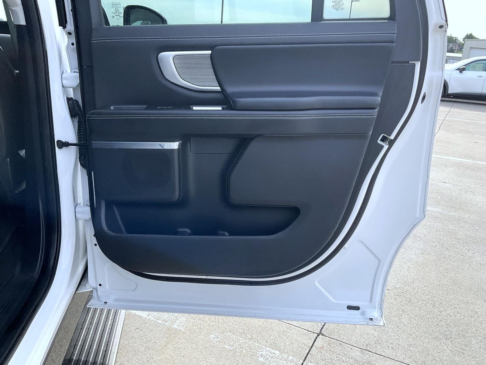 Used 2025 White Ford Platinum image 23