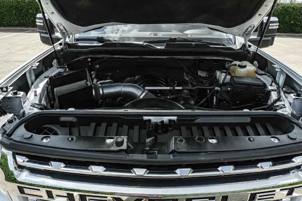 Used 2020 White Chevrolet LTZ image 56
