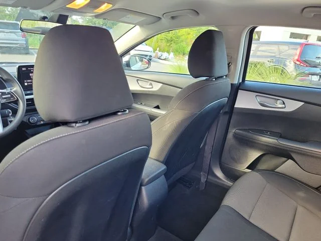 Used 2024 White Kia LXS image 11
