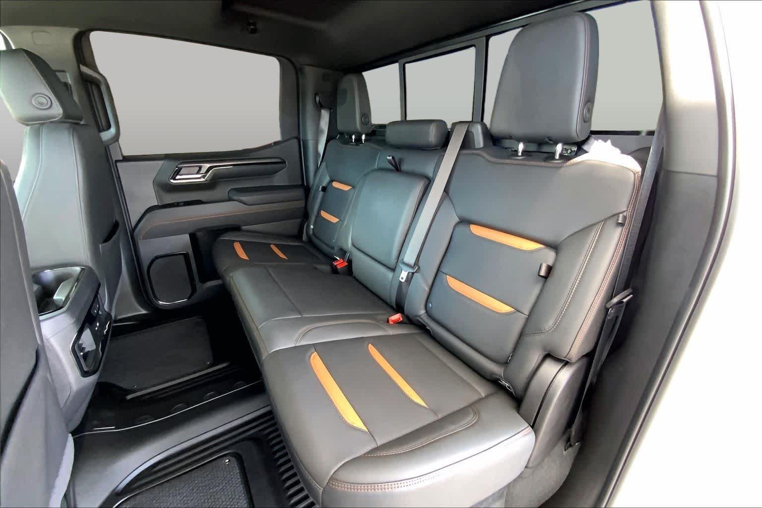 Used 2026 Summit White GMC AT4 image 21
