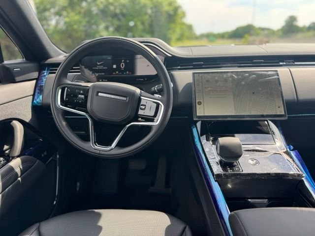 New 2026 Santorini Black Land Rover SE image 13