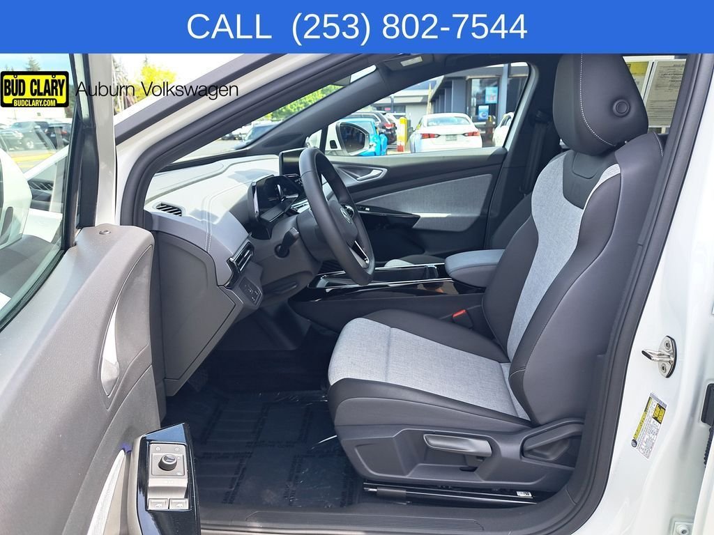 Used 2024 White/off-white Volkswagen Standard image 11