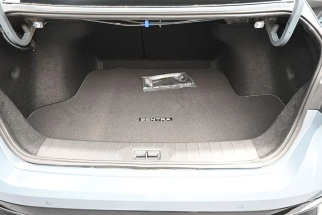 2026 Nissan Sentra SR - Photo 13