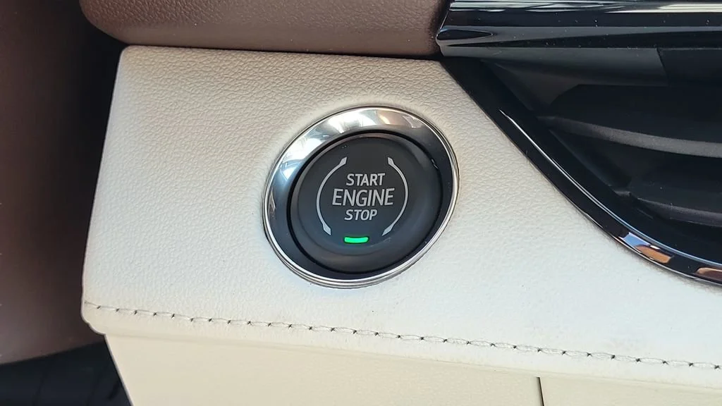 New 2026 Ebony Twilight Metallic Buick Avenir image 27