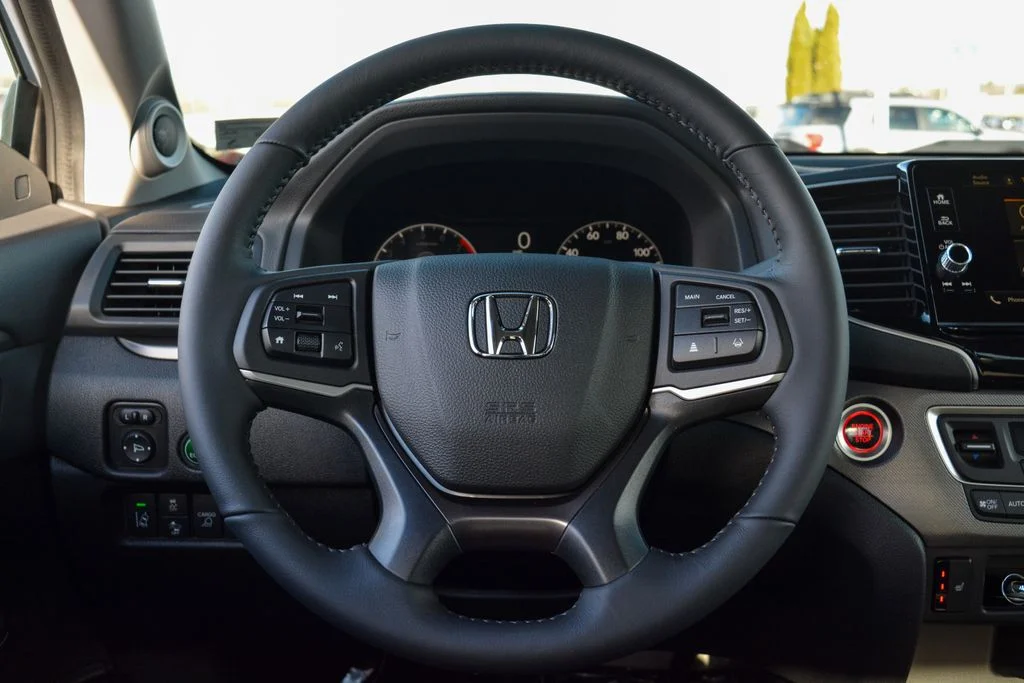 New 2026 Radiant Red Metallic II Honda RTL image 15