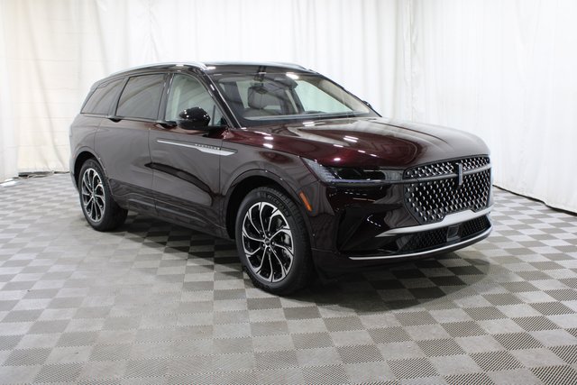 Certified Pre-Owned 2025 Lincoln Nautilus Reserve