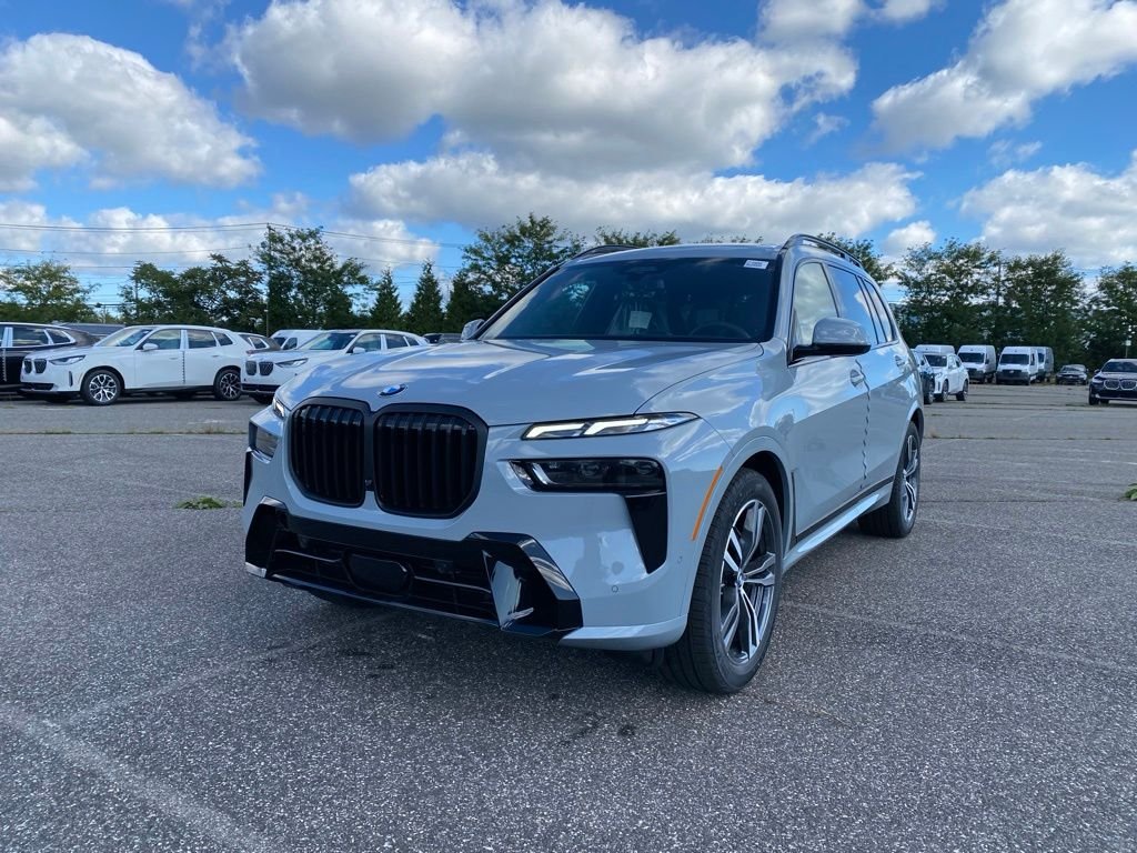 2027 BMW X7