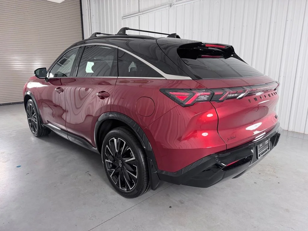New 2027 2T SUN RED INFINITI Autograph AWD image 8