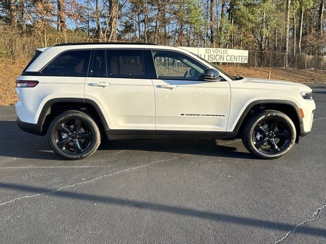 Used 2026 Bright White Clearcoat Jeep Limited image 7