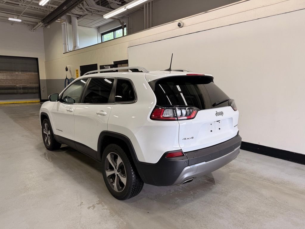 Used 2019 White Jeep  image 3