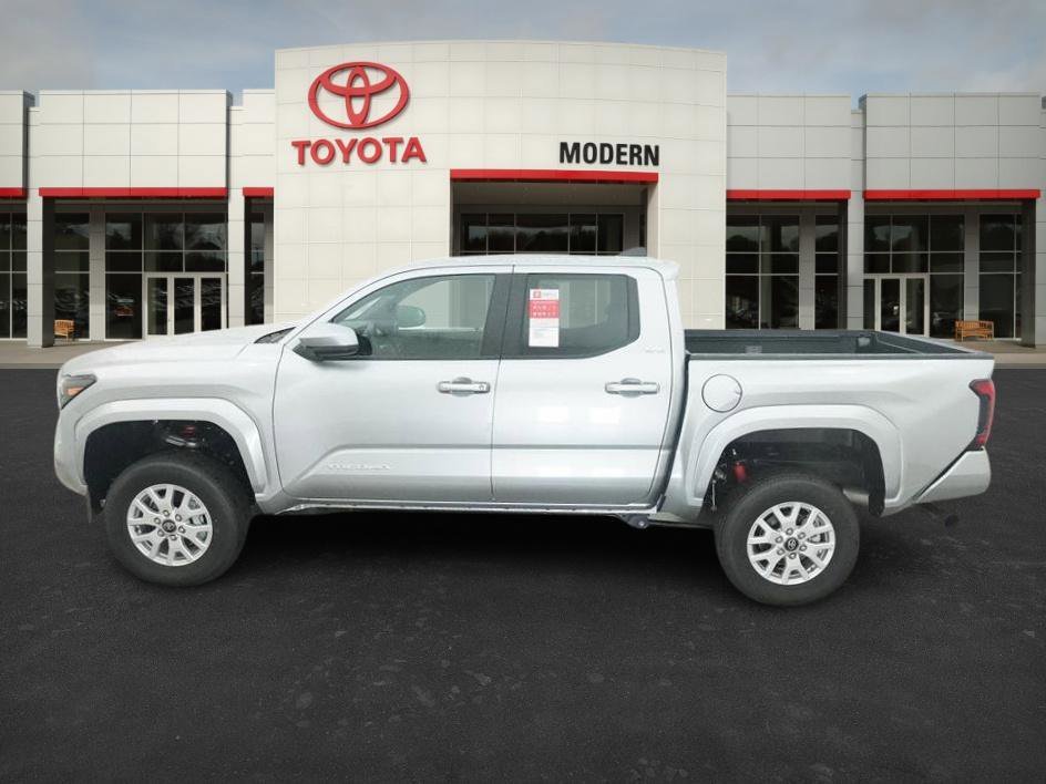 2025 Toyota Tacoma SR5 - Photo 9