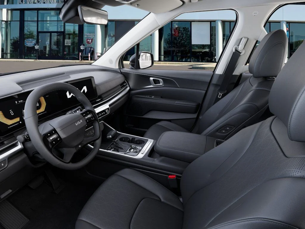 New 2027 Ivory Silver Kia EX image 17