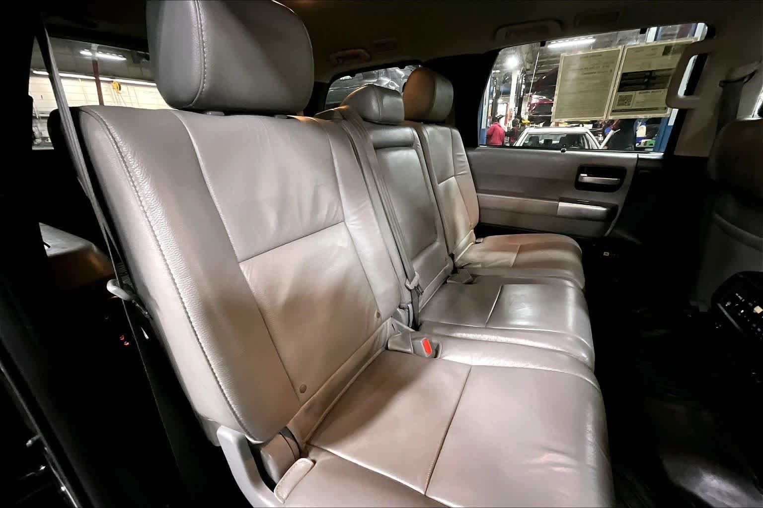 Used 2018 Midnight Black Metallic Toyota Limited image 19