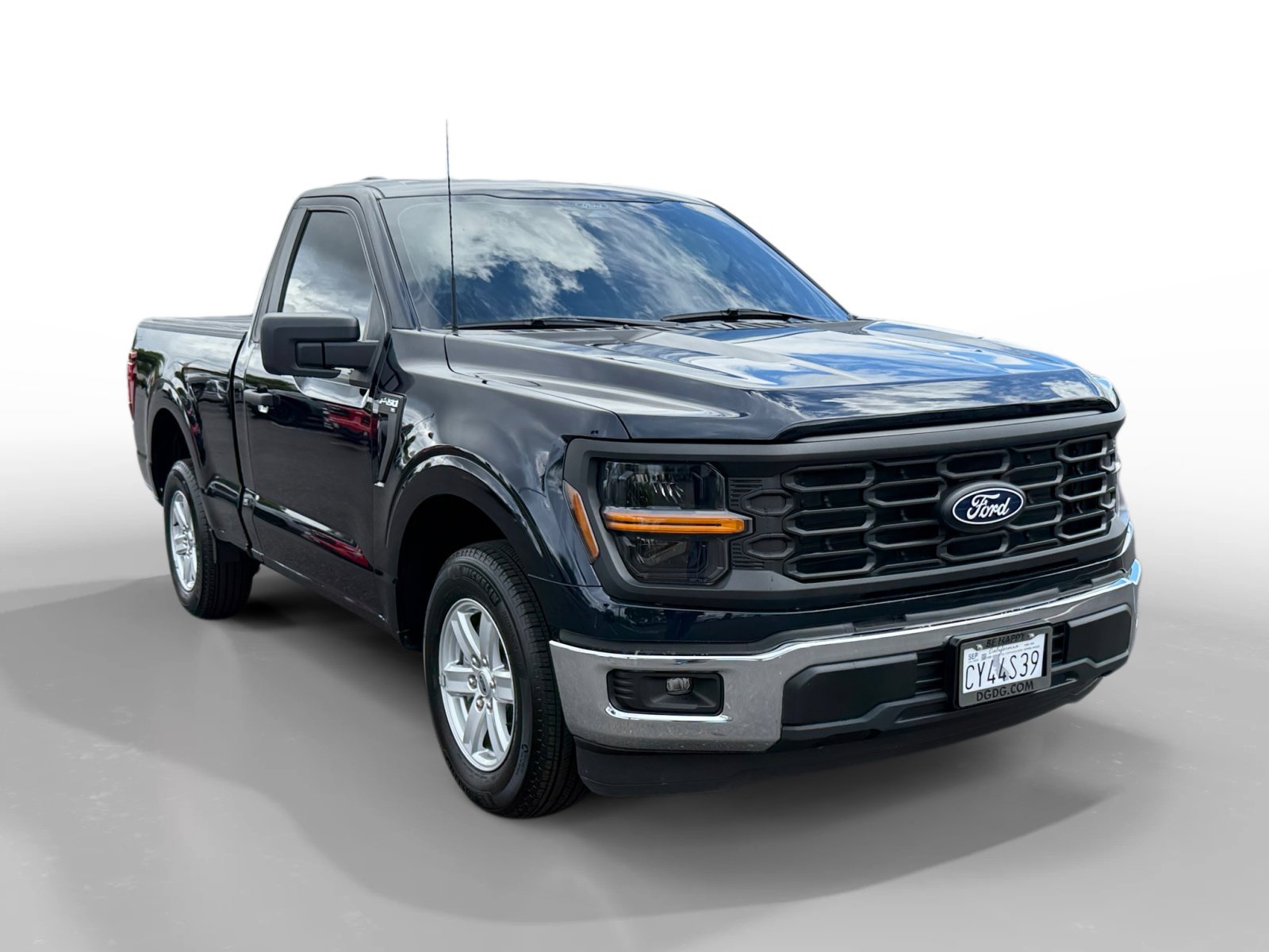 Used 2025 Blue Metallic Ford XL image 7