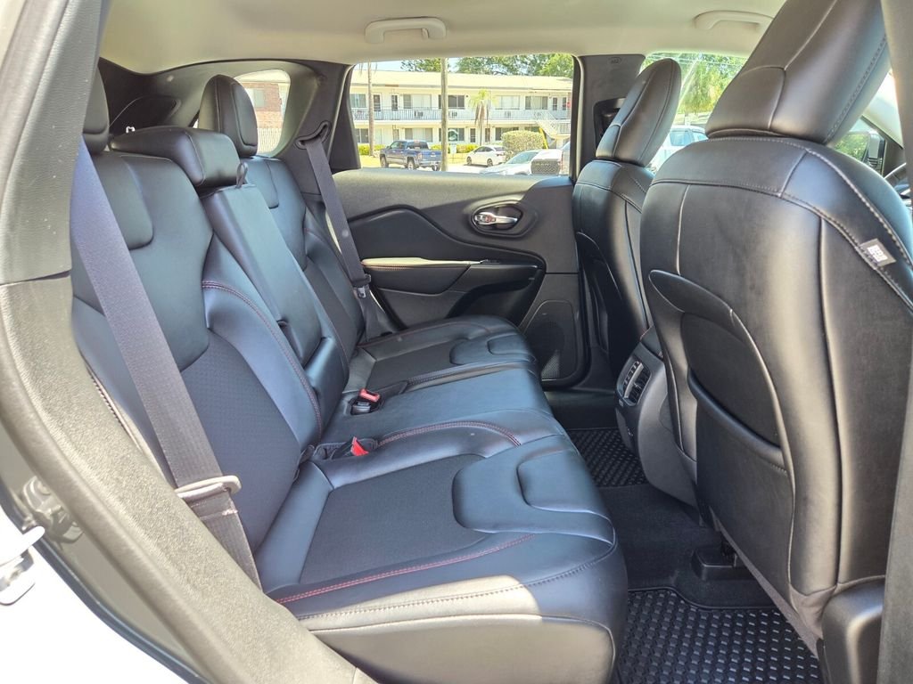 2023 Jeep Cherokee Trailhawk - Photo 20