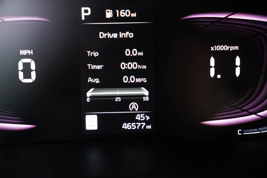 Used 2023 Snow White Pearl Kia LX image 6