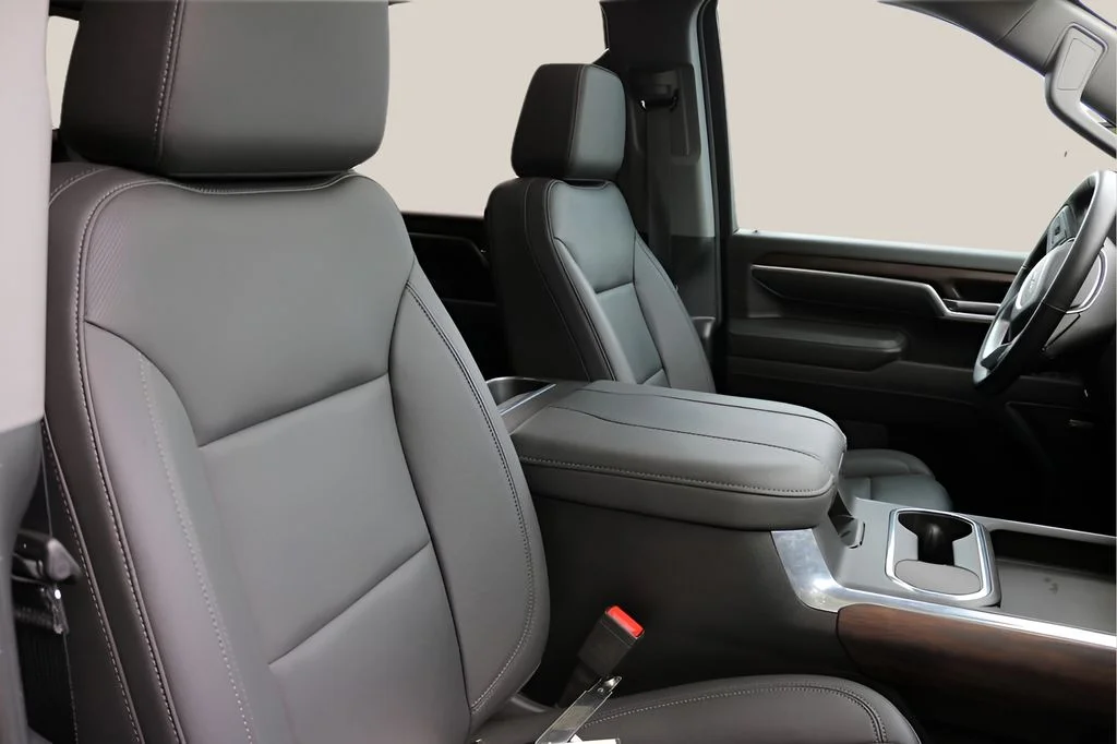 Used 2025 Black GMC SLT image 21