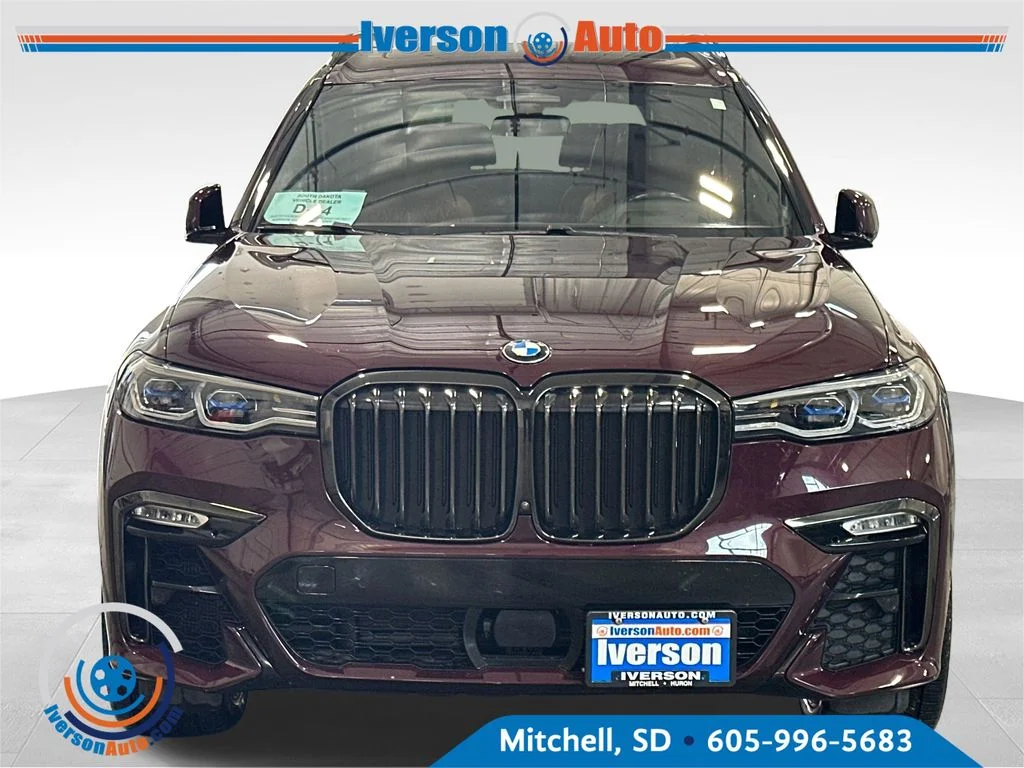 Used 2021 Red BMW M50i image 3